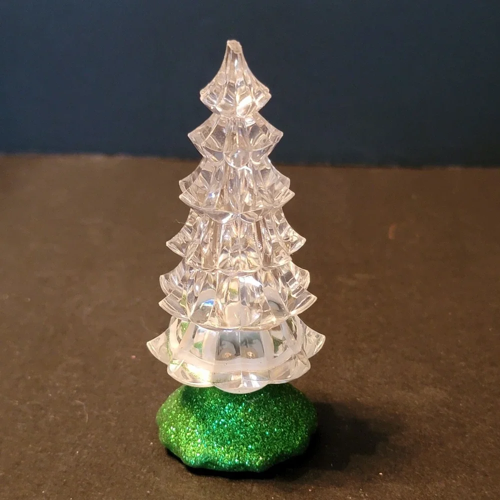 Small Plastic Light Up Christmas Tree‎